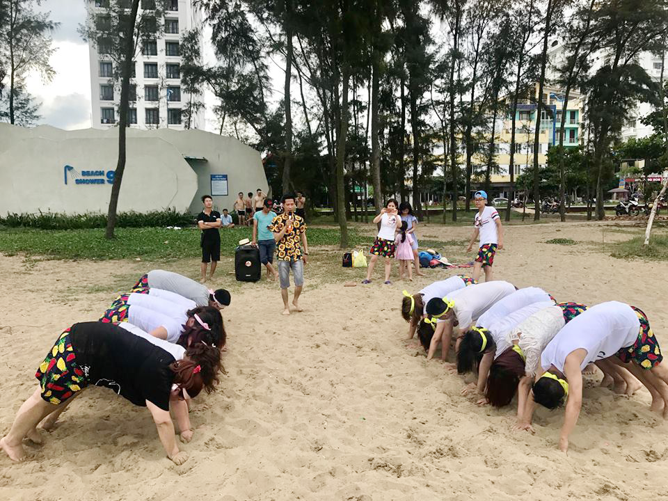 Team building kết hợp Gala Dinner 2017 của trung tâm Apax English  Lý Thường Kiệt