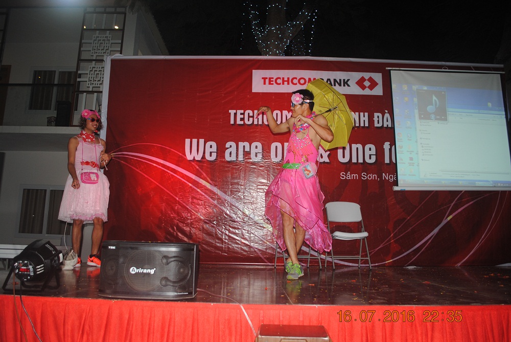 Gala dinner và teambuilding của đoàn khách Techcombank chi nhánh Linh Đàm ngày 16 - 17/07/2016