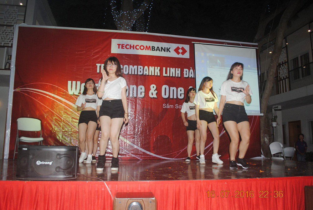 Gala dinner và teambuilding của đoàn khách Techcombank chi nhánh Linh Đàm ngày 16 - 17/07/2016