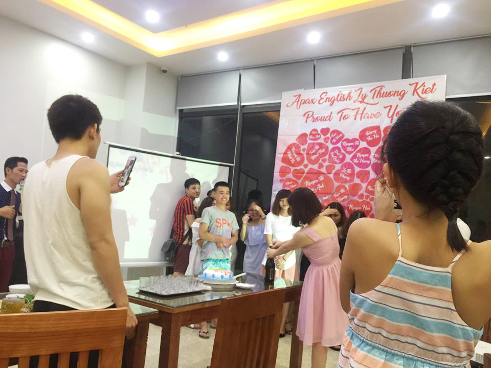 team buildig kết hợp gala dinner 2017 của trung tâm apax english lý thường kiệt