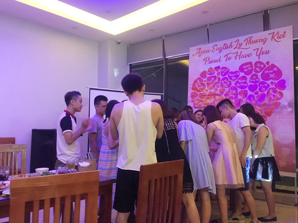 team buildig kết hợp gala dinner 2017 của trung tâm apax english lý thường kiệt